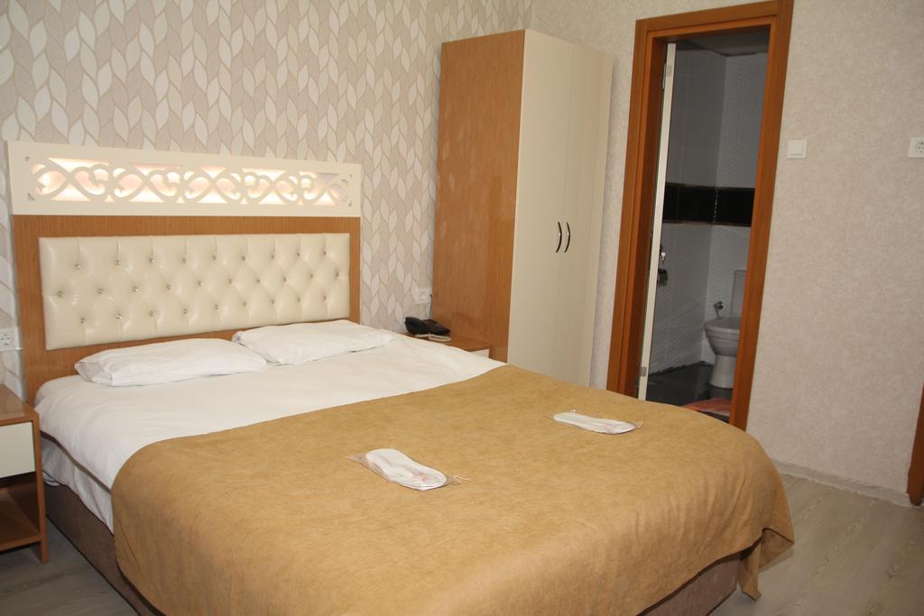 Vatan Hotel Измир Екстериор снимка
