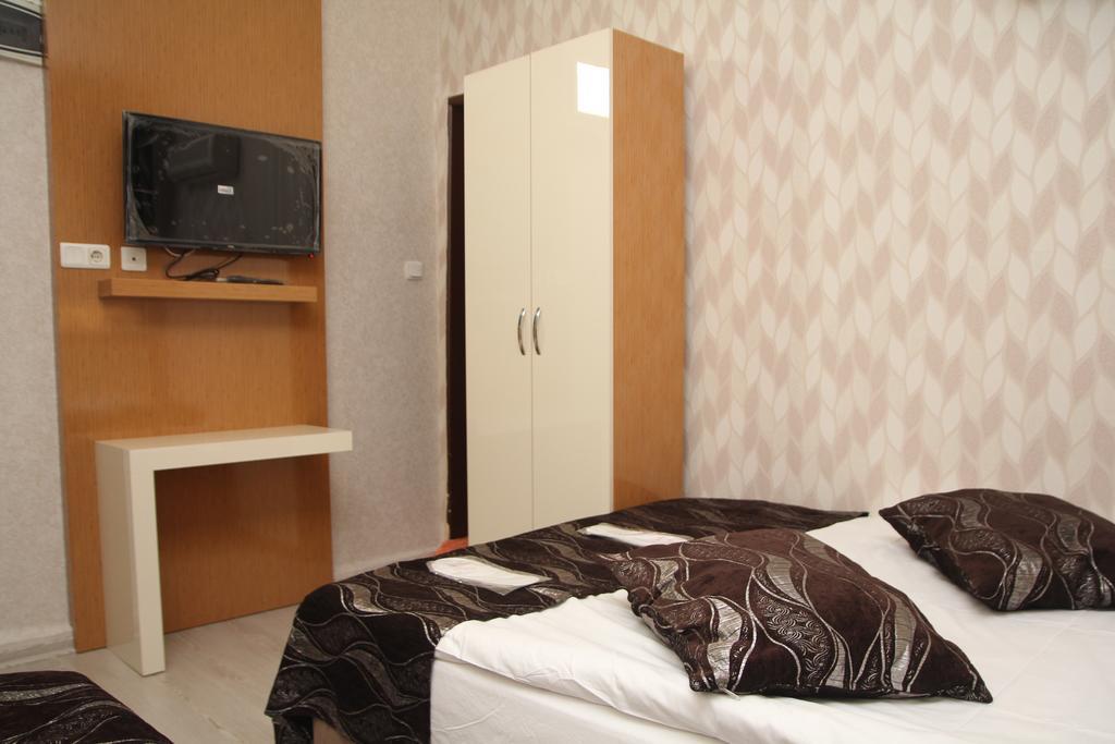 Vatan Hotel Измир Екстериор снимка