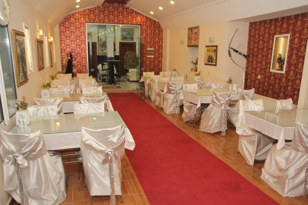 Vatan Hotel Измир Екстериор снимка